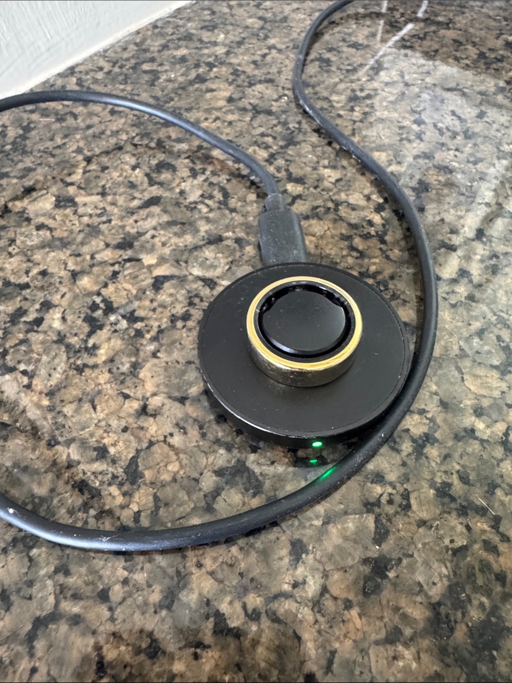 Gold Oura Ring 3rd Gen Size 9 with Charger and Box